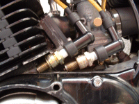 Z&uuml;ndkerzenstecker am Zylinder ablegen